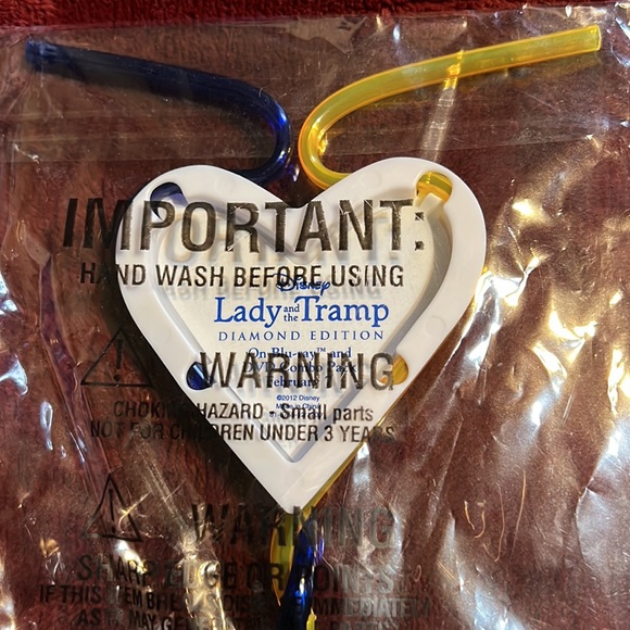 Vintage Disney “Lady And The Tramp” Spaghetti Dinner Double Drinking Straws - Picture 3 of 5